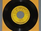 Johnny Cash Hey, Porter  b/w Cry  Cry  Cry  Sun 45 RPM NM