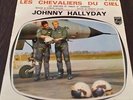 45 T  EP JOHNNY HALLYDAY les chevaliers du ciel  EX++++ COULEUR ORIGINAL
