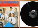 LP de Joey and the showmen et Les golden stars (Les groupes de Johnny HALLYDAY)