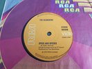 SPICKS AND SPECKS // THE SEARCHERS RARE OZ PRESS UK POP RCA 1973 BEE GEES COVER