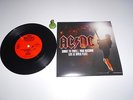AC/DC - Shoot to Thrill/ War Machine( Live ) (2011) Vinyl 7` inch Single mint