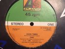 Chic ?– Good Times/A Warm Summer Night 12