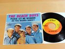 BEACH BOYS W/Pic Sleeve Please Let Me Wonder / Do You Wanna Dance CAPITOL 5372