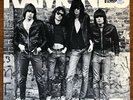 RAMONES S/T DEBUT LP - US MISPRINT - BEAT IS ON THE BRAT - BLITZKRIEG BOP PUNK