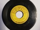 JOHNNY CASH ORIGINAL SUN 45 RECORD FOLSOM PRISON BLUES SO DOGGONE LONESOME 1955