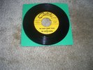 SURF TITTYSHAKER-ENTERTAINERS-THE FUDDY DUDDY WALK-HEAR IT