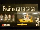 Vintage BEATLES YELLOW SUBMARINE Corgi 05405 2000 white metal figures BOXED