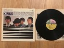 THE KINKS - Kinda Kinks LP  - complete first US MONO pressing - near mint