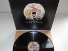 QUEEN-A DAY AT THE RACES..SUPERB  1ST UK PRESS (NEAR) MINT VINYL LP 1976