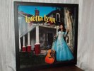 LORETTA LYNN FRAMED AUTOGRAPHED VAN LEAR ROSE VINYL AL GRAMMYS ALBUM OF THE YEAR