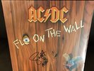 vinyl records AC/DC - Fly On The Wall - Signed By Simon Wright.
