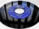 The Vocaltones Darling / Three Kinds Of People '56 Apollo 492 1st Press 45rpm VG