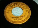 ELVIS PRESLEY Sun 210  Good Rockin'Tonight / I Don't Care If The Sun Don't Shine