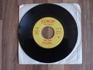 Betty Barney/Chili Peppers Vinyl Single Momma Momma/Chicken Scratch US 1969 Exc.