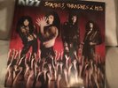 Kiss SMASHES THRASHES & HITS Brand New 180g Vinyl KISSTERIA Road Case Exclusive