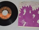 The CRAMPS HUMAN FLY / DOMINO Record 45 RPM 668A 668B Free Shipping