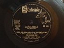 THE CHICAGO LOOP - SHE COMES TO ME rare UK 1966 / GARAGE / PSYCH / 1 PLAY -MINT-