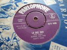 BONNIE LOU AND RUSTY YORK LA DEE DAH 1958 PARLOPHONE 45-R 4409 EXCELLENT