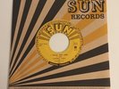 Johnny Cash / I Walk the Line & Get Rhythm / Vinyl 45 with Sun Sleeve / Mint