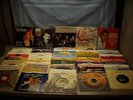 VINTAGE 45 Carrying CASE White YELLOW Sticker Silver LATCH 47 RECORDS Pop ROCK