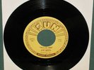 Elvis Presley That's All Right / Blue Moon Of Kentucky 45 SUN 209 NM 70's
