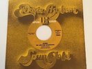 QUEEN / We Are The Champions & We Will Rock You / US 45 / NM