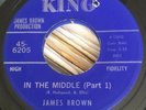 JAMES BROWN - IN THE MIDDLE PT1 ORIG FUNK 45 EX SAMPLED 1968