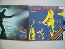 IAN HUNTER –‘’WE GOTTA GET OUT OF HERE’’– HAND SIGNED BY IAN HUNTER. 2 VINYL SG.