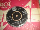 RARE ELVIS PRESLEY SANTA BRING MY BABY BACK TO ME/SANTA CLAUS IS BACK IN TOWN 45