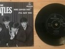 THE BEATLES ENGLISH SP PARLOPHONE SHE LOVES YOU
