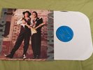 The Vaughan Brothers ?– Family Style 1990 US Epic Z 46225 VINYL NEAR MINT