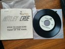 MOTLEY CRUE STICK TO YOUR GUNS - Rare LEATHUR RECORDS 45 VINYL 7