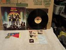 ORIGINAL 1977 KISS LOVE GUN LP WITH GUN & ORDER FORM CASABLANCA RECORDS