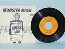 BOBBY (BORIS) PICKETT  Monster Mash  45 RPM w/PS  GARPAX 44167  NEAR MINT+