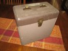 ANTIQUE 78 RPM CARRYING CASE METAL TWO-TONE LATE 1940s