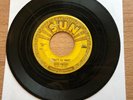 ORIGINAL Elvis Presley SUN 209 “That’s All Right” 45 Record