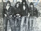 The Ramones - Self Titled Debut ALbum - Sire USA 1976 - SIGNED  RARE  KBD PUNK