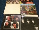 A COLLECTION OF 8 BEATLES VINYL-WHITE ALBUM-SGT PEPPERS ABBEY ROAD-FOR SALE-WITH
