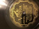 COUNTRY West Virginia Night Owls Victor 21533 Walk The Streets of Glory/ E+