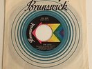 Chi Lites / Oh Girl & Being In Love /1972 Brunswick 45 / Mint
