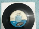 Thurston harris and the Sharps Little Bitty Pretty one vogue 45rpm ex-