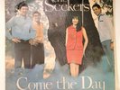 ⭐ THE SEEKERS Come The Day ⭐ Vintage 1966 Vinyl LP 12