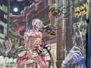 Iron Maiden Somewhere in time VG+ Signed. Autographed