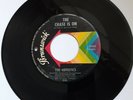 The Artistics - The Chase Is On / One Last Chance BRUNSWICK VG++