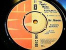 MR BROOKS - THE FAMILY THEME  7