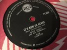 ELVIS PRESLEY : IT'S NOW OR NEVER / A MESS OF BLUES.  South Africa.78.rpm (1960)