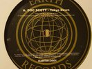 Doc Scott / LTJ Bukem - Tokyo Dawn / Cosmic Interlude, 12