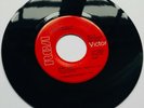ELVIS PRESLEY- 1970 MINT MINUS RED LABEL GOLD STANDARD USA SINGLE