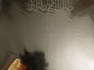 AC/DC, BACK IN BLACK, UK LP,  1980, IN GOOD USED CONDITION. +  FREE PATCH.