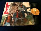 LOVE S/T debut LP '66 1st Pressing Gold Label Elektra Stereo